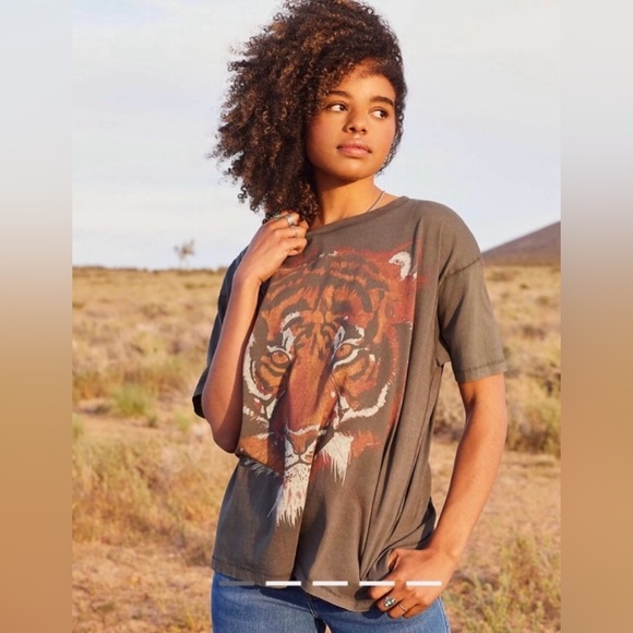 Free People Wrangler Oversized Tiger Tee🔥 - Picture 13 of 16